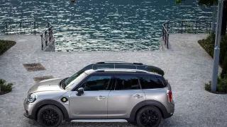 Prvním hybridem MINI se stal Countryman. 20