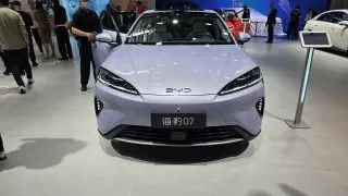 Stánek BYD v Pekingu