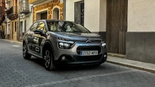 Ojetý Citroën C3 je stylové dovolenkové přibližovadlo, na které se fabie nechytá