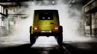 Mercedes-Benz G500 4x4^2