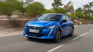 Další výrobce zlevňuje. Peugeot skokově snížil ceny u nejprodávanějšího hatchbacku