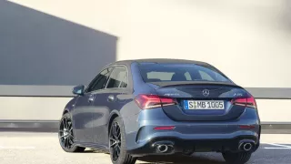 Mercedes AMG A 35 4MATIC 9