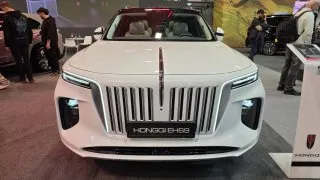 Extrémní výkon i dojezdy. Čínské značky Dongfeng, Voyah a Hongqi v Letňanech lákají na luxus