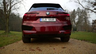 Recenze BMW iX xDrive40