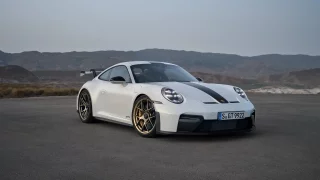 Nové Porsche 911 GT3 je tu! Přijíždí i s praktickou verzí Touring a společně slaví 25 let modelu