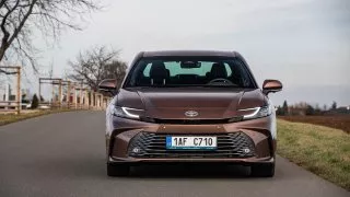 Test Toyota Camry 2024