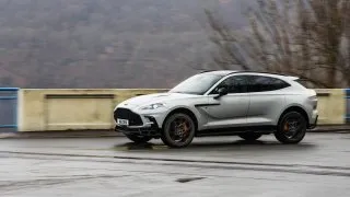 Aston Martin DBX S