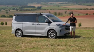 Hrubis našel kompaktní obytné auto, které uvnitř ukrývá kompletní výbavu pro kempování