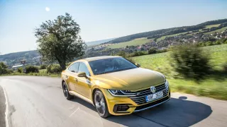 Volkswagen Arteon R-Line 2.0 TSI jízda 15