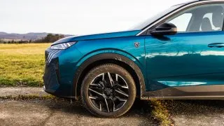 Peugeot 5008 Hybrid 145 e-DCS6