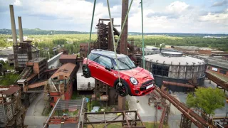 MINI John Cooper Works nad Ostravou