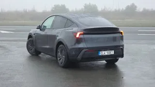Tesla Model Y Standard