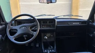 Lada 21044
