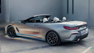 BMW 8 po faceliftu