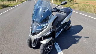 Piaggio MP3 530