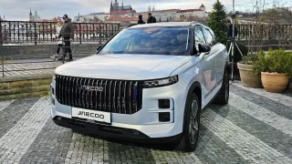 Na český trh se chystají dvě nové značky. První vozy přijedou už v březnu