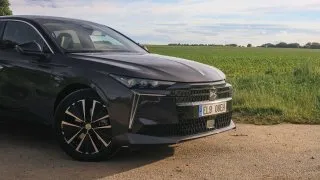 DS N°4 E-Tense v edici Jules Verne