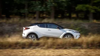 Toyota C-HR Hybrid 3 39