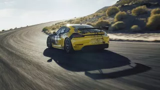 Porsche 718 Cayman GT4 Clubsport 2