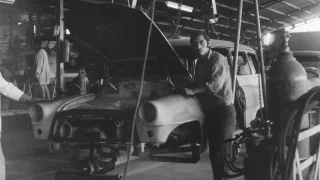 První Škoda Octavia Combi se vyráběla i v Chile. Domorodci tam na koleni smontovali 400 aut