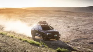 Audi Q8 e-tron edition Dakar