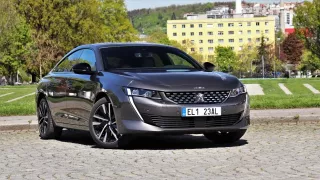 Test Peugeotu 508 Hybrid: Superbe boj se! Tohle je "Barbie Ken" mezi manažerskými vozy střední třídy