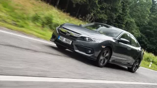 Nová Honda Civic s motorem 1.5 VTEC jezdí skvěle. 