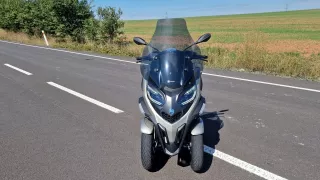 Piaggio MP3 530