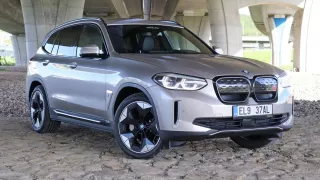 BMW iX3