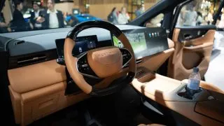 Forthing pařížský autosalon