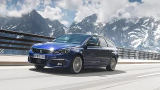 Vylepšený Peugeot 308 ve verzi kombi 19