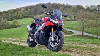 Aprilia Tuono V4 1100