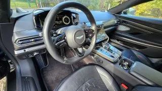 Aston Martin Vanquish V12