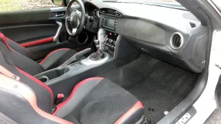 Toyota GT86 interiér 3