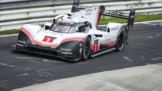 Porsche 919 Hybrid Evo rekord na Nürburgringu