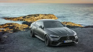 Nový Mercedes-AMG CLE kupé přináší to nejlepší ze sportovního prostředí a umě vše kombinuje s prostorností