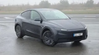 Tesla Model Y Standard
