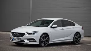 Opel Insignia Grand Sport 2.0 Turbo 4x4 exteriér 3