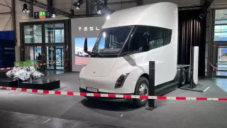 tesla semi a windrose