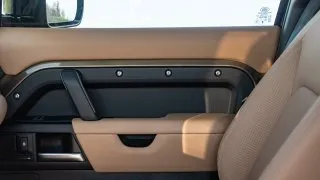 Test Land Rover Defender P300e