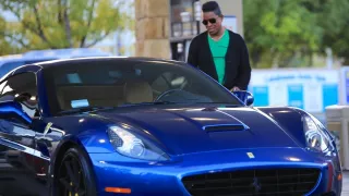 Zpěvák Jermaine Jackson dává &quot;nabaštit&quot; 