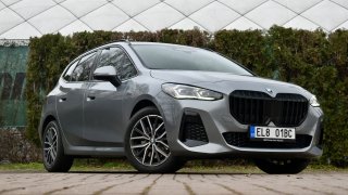 Test BMW 230e xDrive Active Tourer: MPV, které jezdí lépe než většina hatchbacků na trhu