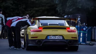 Porsche 911 GT2 RS 1