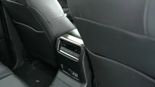 Prohlédněte si galerii Toyoty Land Cruiser 250