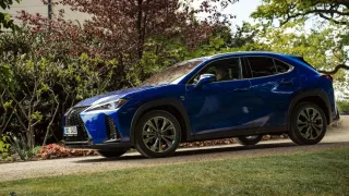 Lexus UX 300h