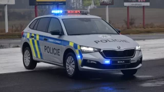 Komentář: Vědci už dnes umí zastavit auto na dálku bez ohledu na řidiče. Opravdu to ale chceme?