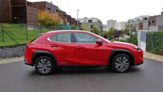 Lexus UX 300e