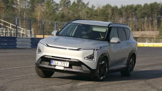 Nový konkurent Enyaqu jezdí příjemně. Spotřebou nás ale Kia EV5 moc neoslnila