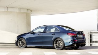 Mercedes AMG A 35 4MATIC 4