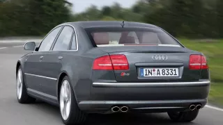 Audi S8 druhé generace 4